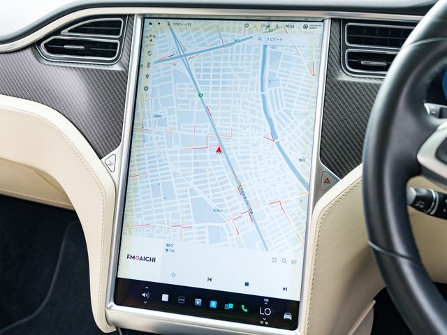 Tesla MODEL X 2018-06 23152-21