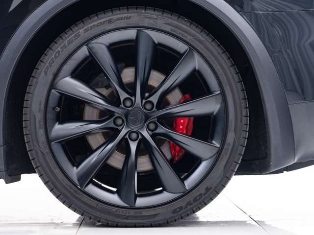 Tesla MODEL X 2018-06 23152-10