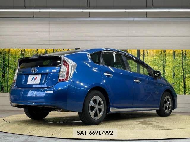 Toyota PRIUS 2013-09 366411-5