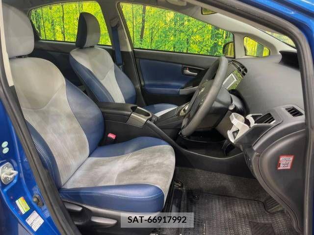Toyota PRIUS 2013-09 366411-4