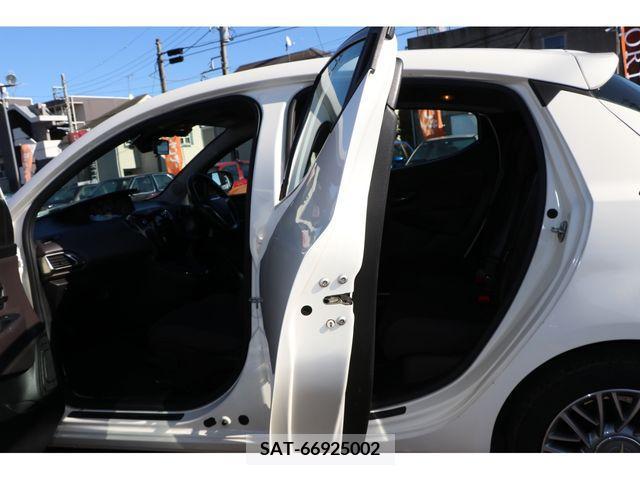 Chrysler YPSILON 2013-06 202482-8