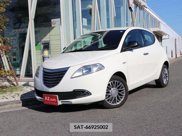 Chrysler YPSILON 2013-06 202482-0