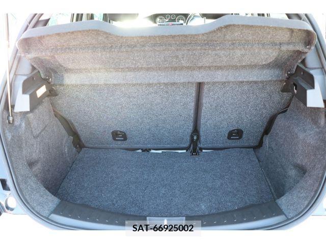 Chrysler YPSILON 2013-06 202482-13