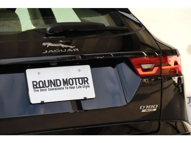 Jaguar E-PACE 2019-09 5028-8