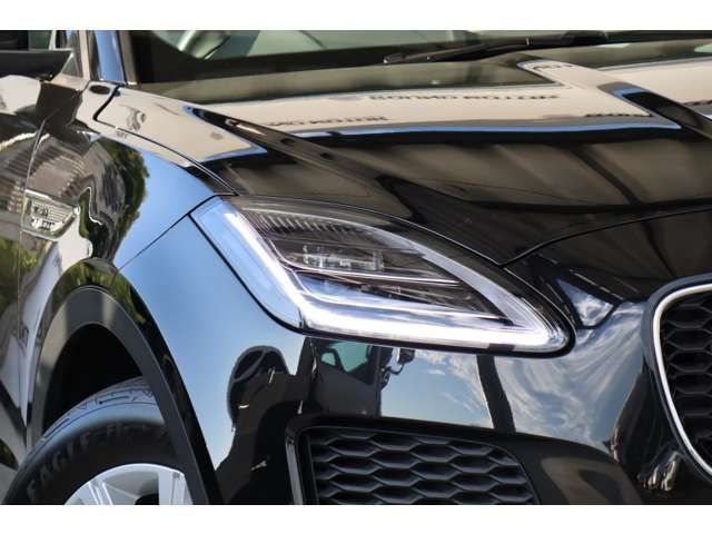 Jaguar E-PACE 2019-09 5028-3