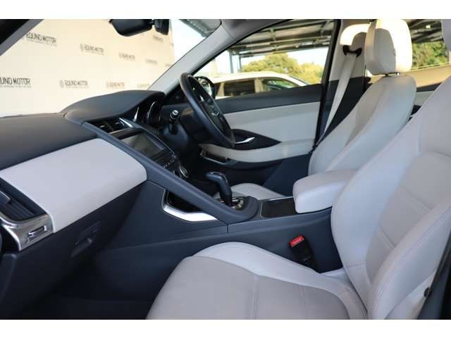 Jaguar E-PACE 2019-09 5028-25