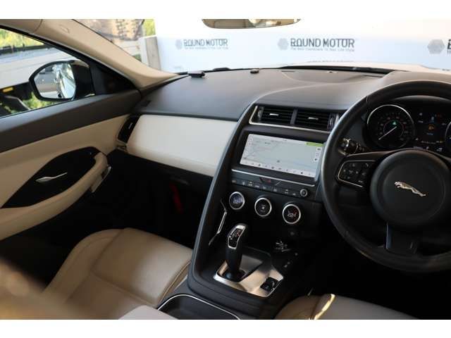 Jaguar E-PACE 2019-09 5028-16