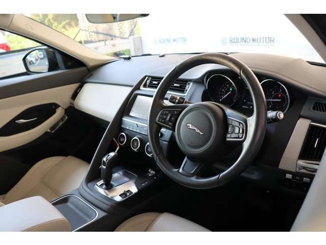 Jaguar E-PACE 2019-09 5028-15