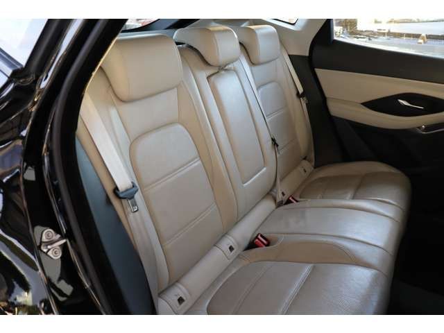 Jaguar E-PACE 2019-09 5028-28