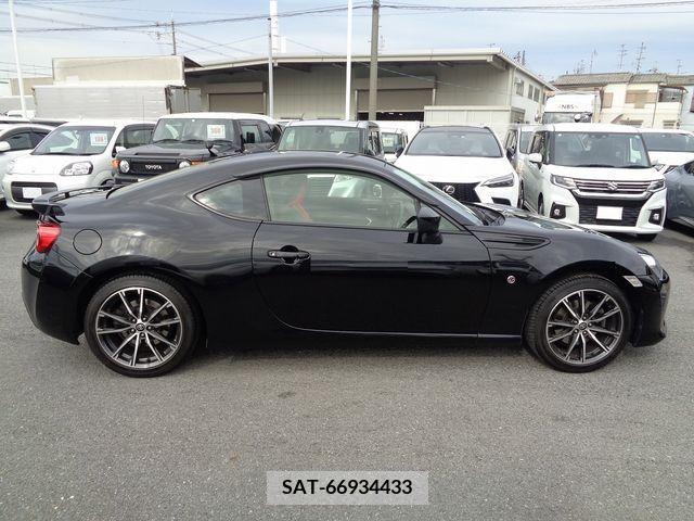 Toyota 86 2019-08 379092-27