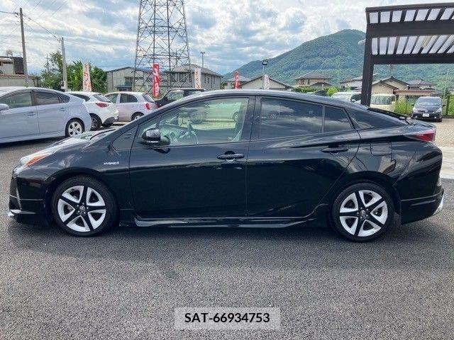 Toyota PRIUS 2015-12 349174-8