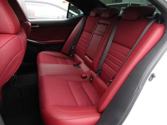 Lexus IS 2017-12 8772-15