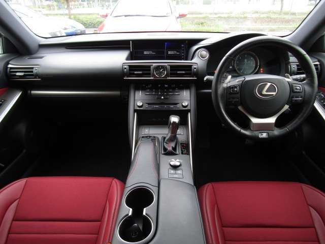 Lexus IS 2017-12 8772-13