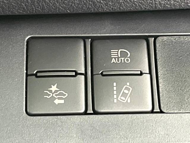 Toyota SIENTA 2015-11 189619-7