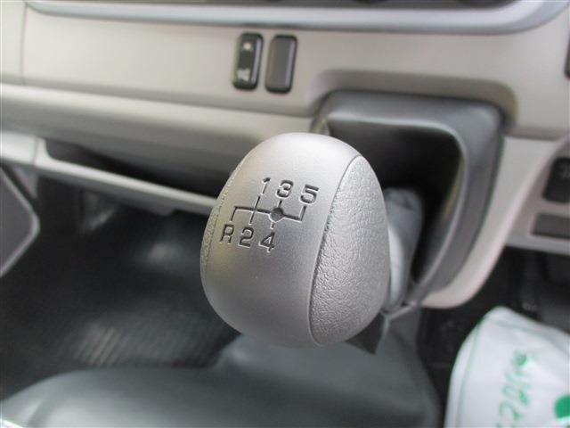 Mitsubishi CANTER 2023-04 2569-11