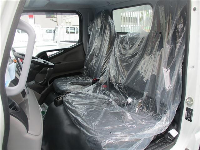 Mitsubishi CANTER 2023-04 2569-14