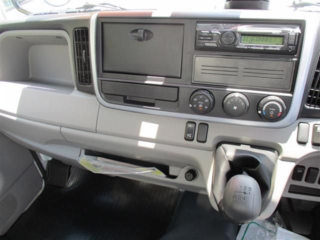 Mitsubishi CANTER 2023-04 2569-10