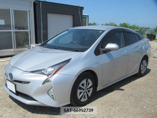 Toyota PRIUS 2017-10 366584-0