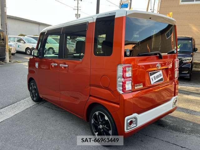 Toyota Pixis Mega 2015-07 231384-12