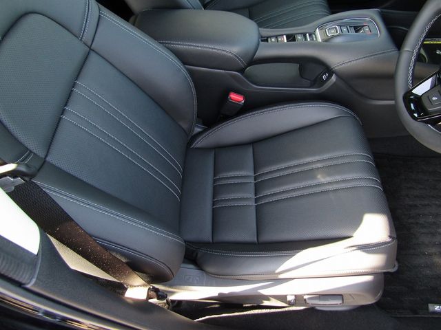 Honda ZR-V 2022-11 184317-9