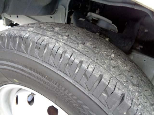 Mazda BONGO VAN 2013-06 8433-16