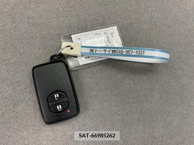 Toyota PRIUS 2011-09 372983-25