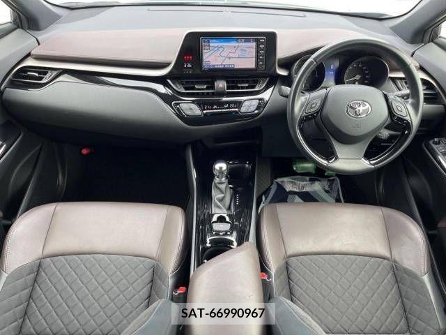 Toyota C-HR 2018-11 355047-1