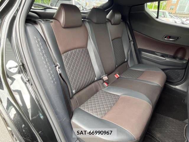 Toyota C-HR 2018-11 355047-9