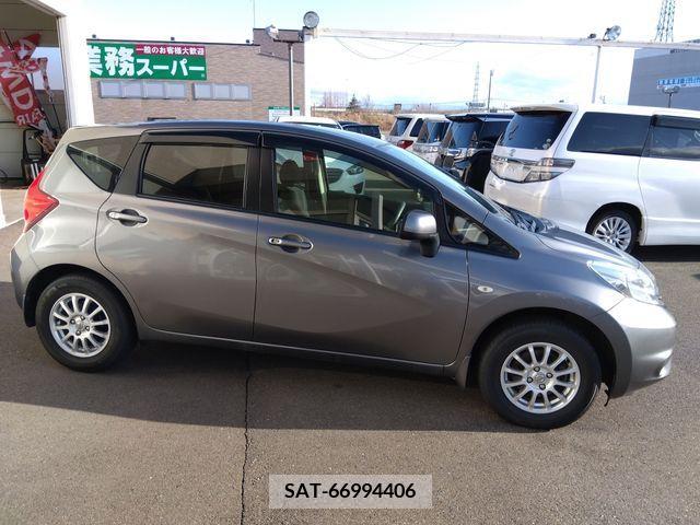Nissan NOTE 2013-05 236099-3
