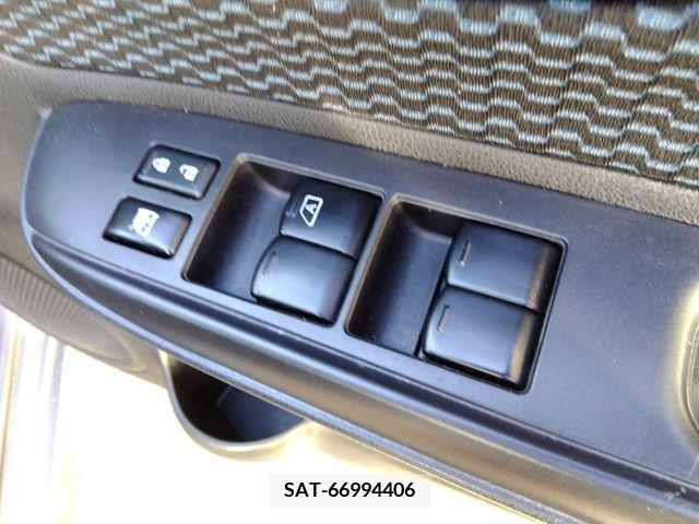 Nissan NOTE 2013-05 236099-14