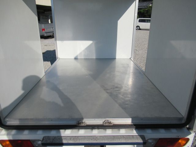 Mitsubishi MINICAB TRUCK 2012-04 18864-11