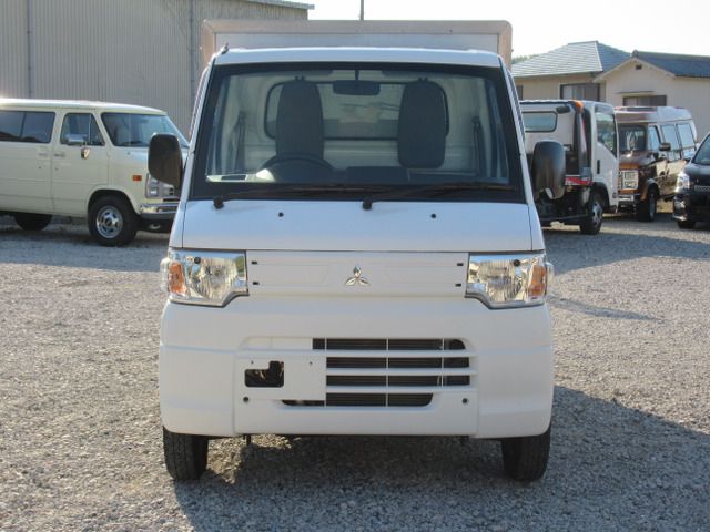 Mitsubishi MINICAB TRUCK 2012-04 18864-1