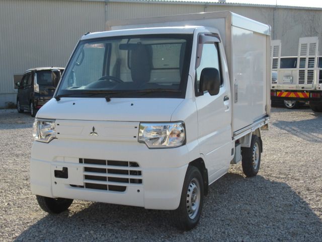 Mitsubishi MINICAB TRUCK 2012-04 18864-0