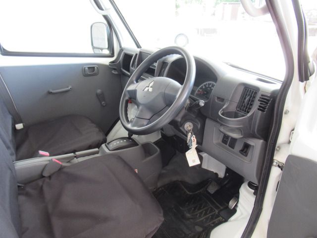 Mitsubishi MINICAB TRUCK 2012-04 18864-15