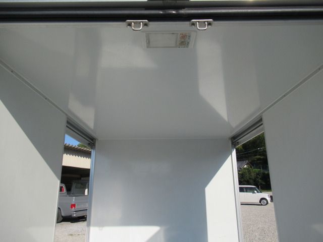 Mitsubishi MINICAB TRUCK 2012-04 18864-10
