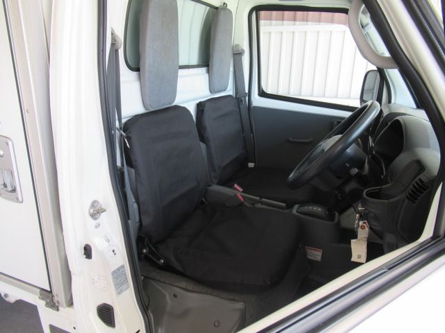 Mitsubishi MINICAB TRUCK 2012-04 18864-14
