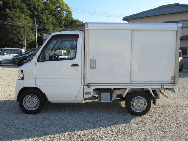 Mitsubishi MINICAB TRUCK 2012-04 18864-4