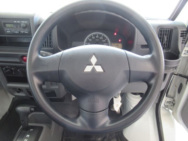 Mitsubishi MINICAB TRUCK 2012-04 18864-18