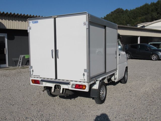 Mitsubishi MINICAB TRUCK 2012-04 18864-6