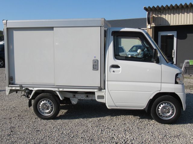 Mitsubishi MINICAB TRUCK 2012-04 18864-3