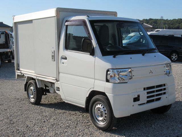 Mitsubishi MINICAB TRUCK 2012-04 18864-2
