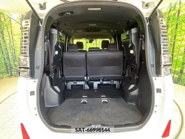 Toyota VOXY 2018-10 321587-11