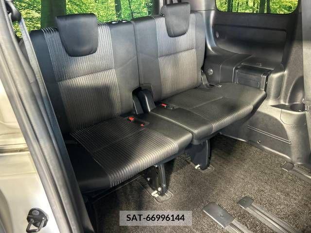 Toyota VOXY 2018-10 321587-10
