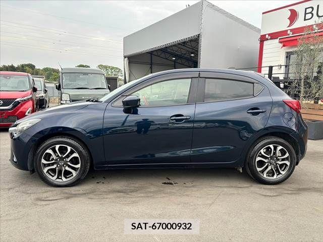 Mazda DEMIO 2014-11 267516-10