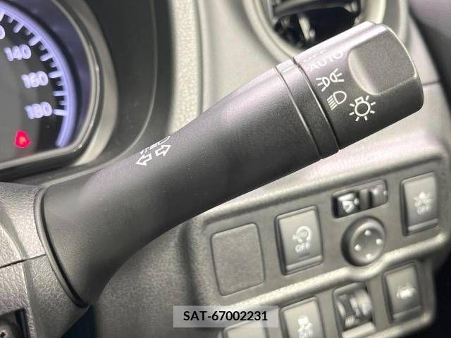 Nissan NOTE 2019-02 328449-6