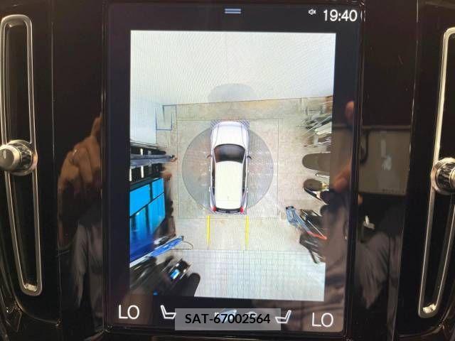 Volvo XC40 2021-09 370250-5