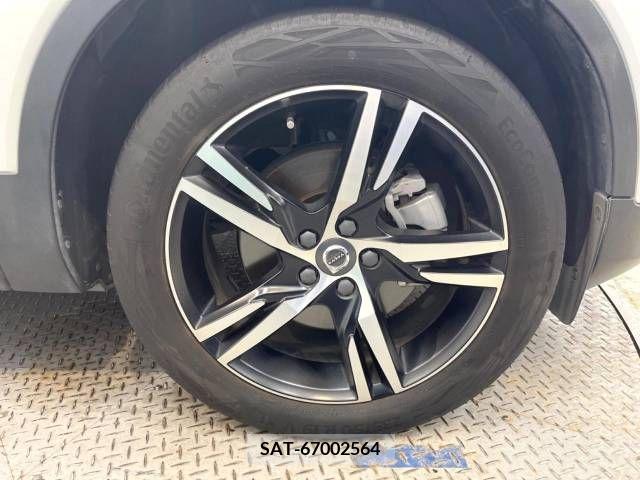 Volvo XC40 2021-09 370250-15