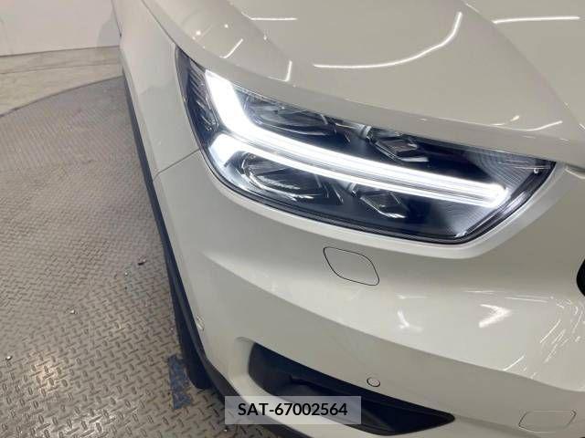 Volvo XC40 2021-09 370250-14