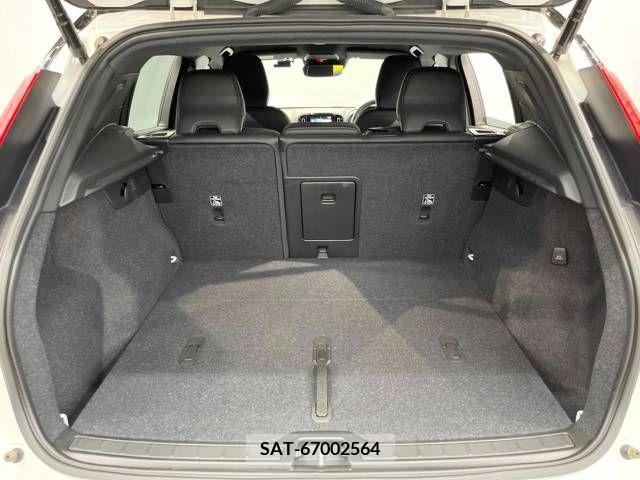 Volvo XC40 2021-09 370250-13