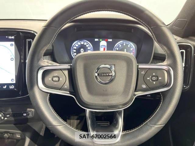 Volvo XC40 2021-09 370250-10